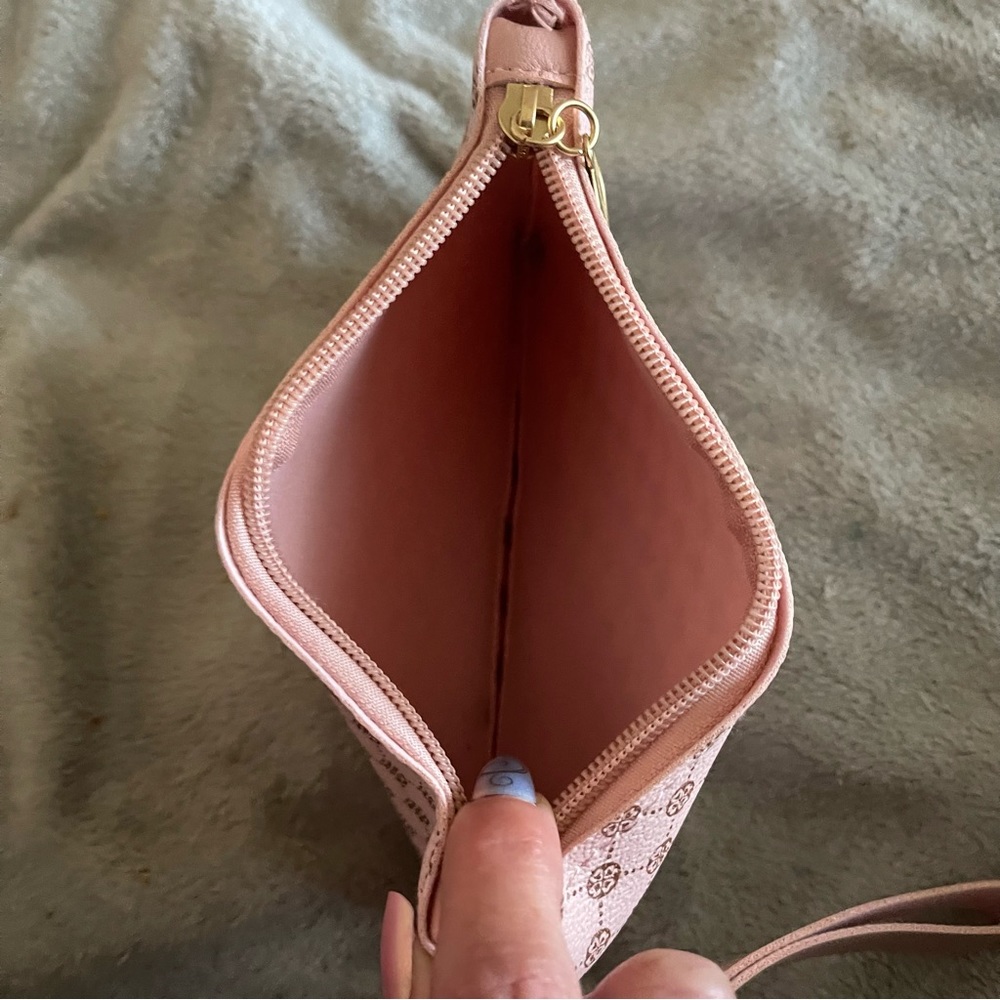 New Baby Pink Celtic Pattern Faux Leather Gold Hardware Clutch Wristlet Large - Picture 10 of 11